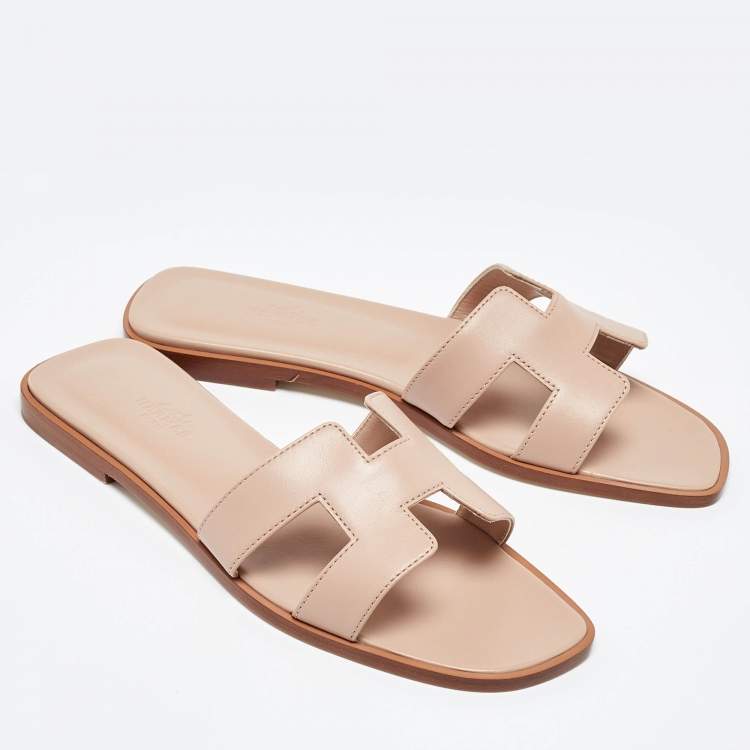 Pre Owned Hermès Beige Leather Oran Flat Slides Size 38.5