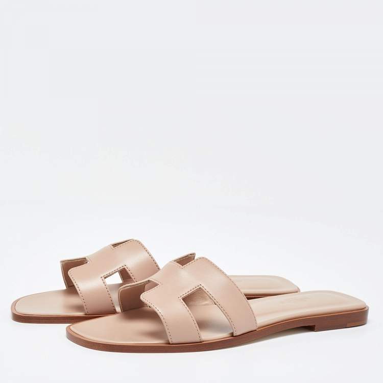 Pre Owned Hermès Beige Leather Oran Flat Slides Size 38.5