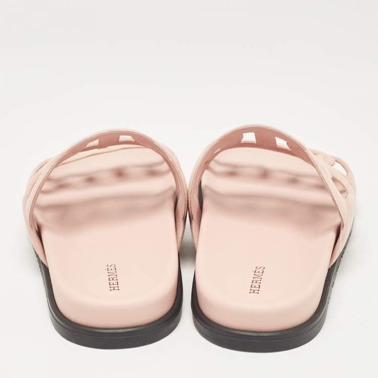 مملوكة مسبقًا Hermes Pink Suede Extra Flat Sandals Size 39