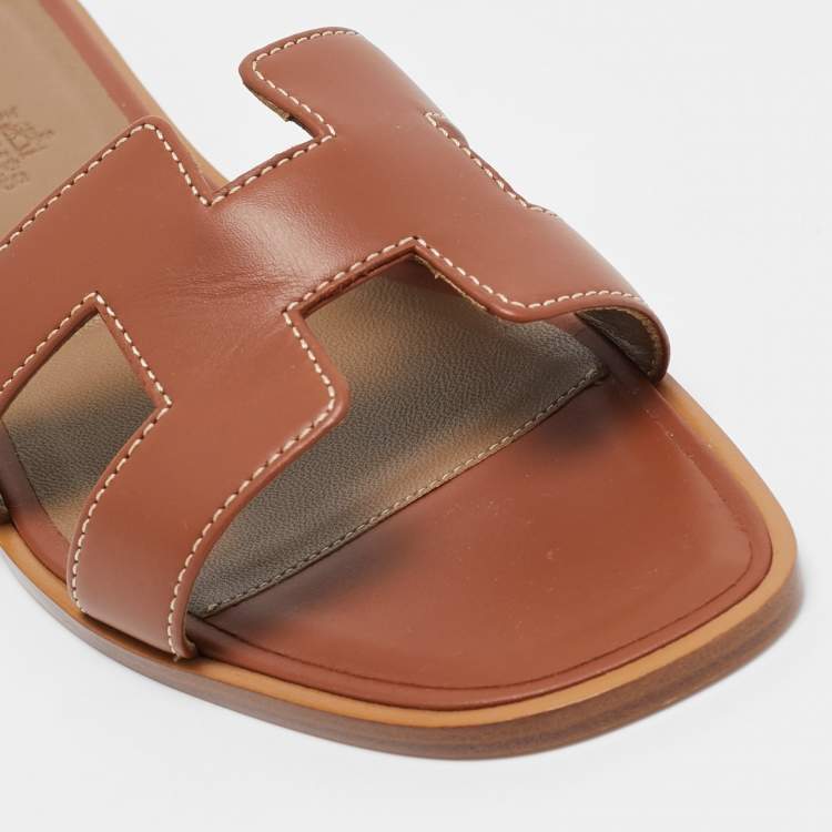 Pre Owned Hermes Brown Leather Oran Flat Slides Size 37