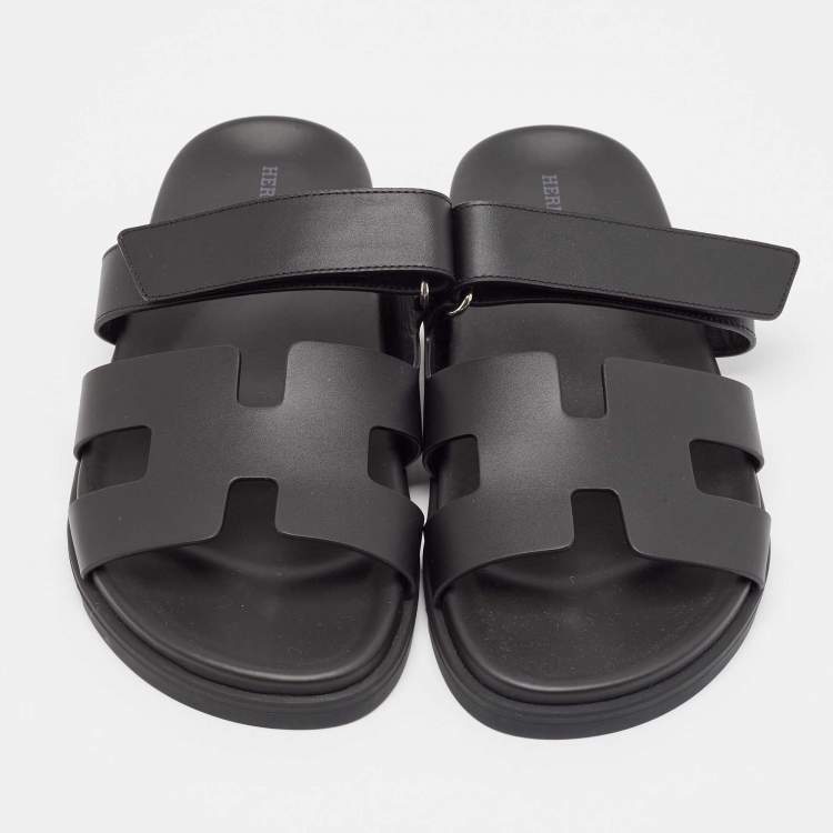 Pre Owned Hermès Black Leather Chypre Flat Sandals 40.5