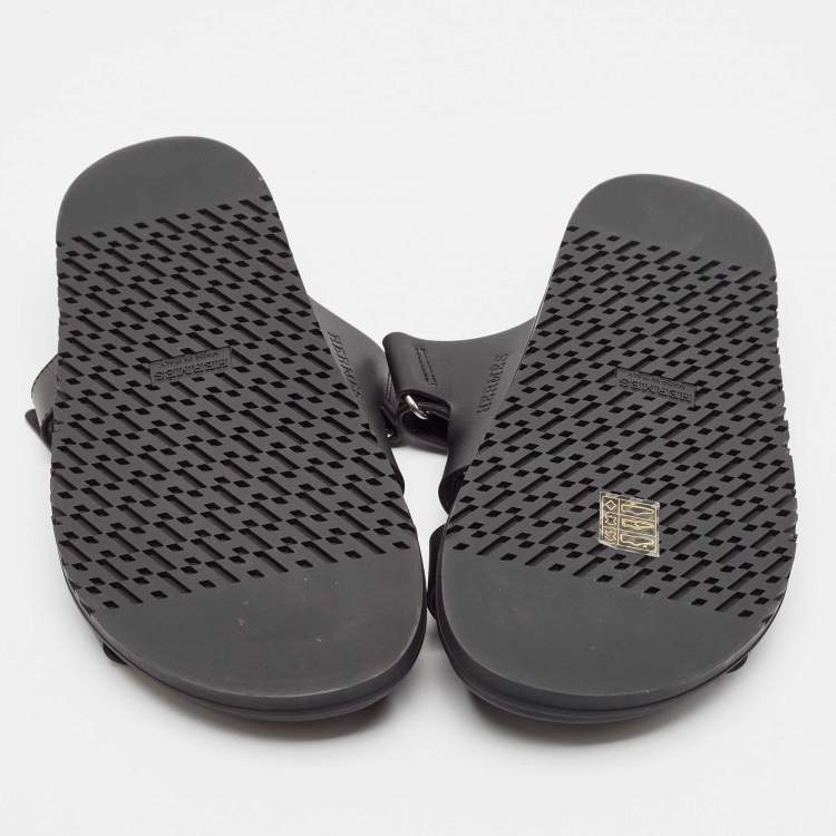 Pre Owned Hermès Black Leather Chypre Flat Sandals 40.5