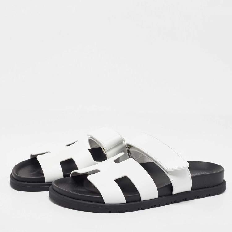 Pre Owned Hermes White Leather Chypre Flat Sandals Size 37.5