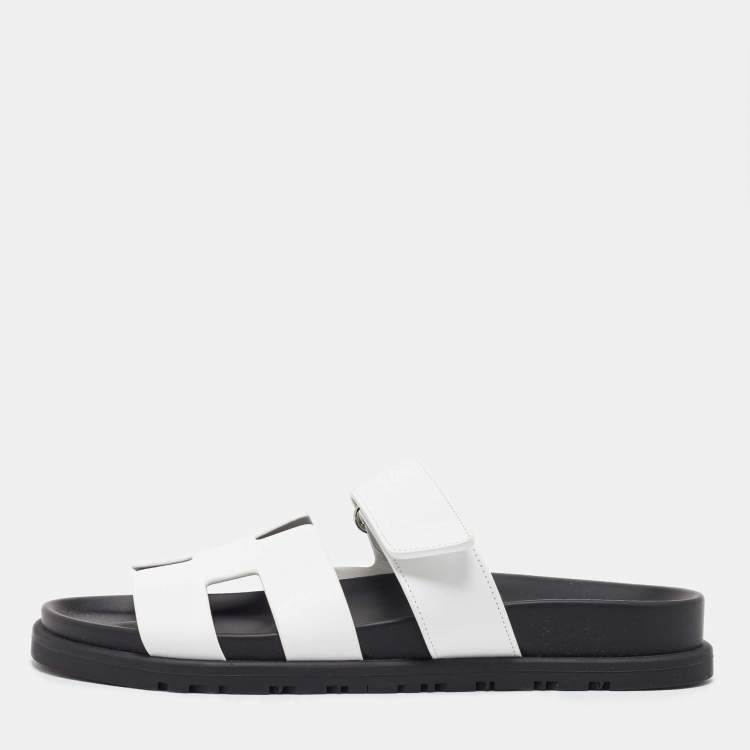 Pre Owned Hermes White Leather Chypre Flat Sandals Size 37.5