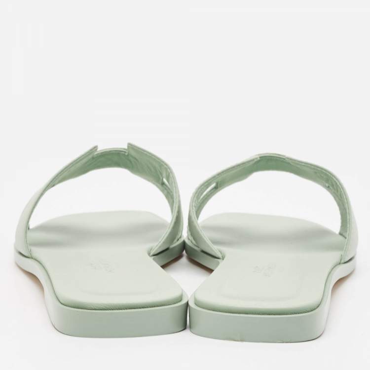 Pre Owned Hermes Mint Green Leather Oran Flat Slides Size 37.5