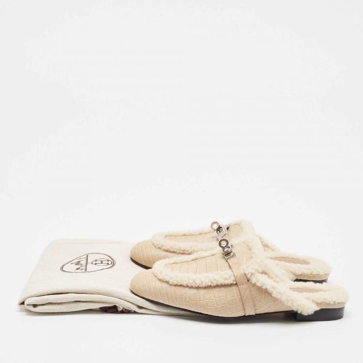 Pre Owned Hermes Beige Alligator Mississippiensis and Shearling Oz Flat Mules Size 38