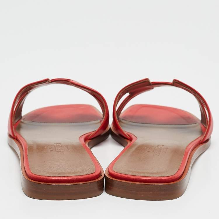 Pre Owned Hermes Red Leather Oran Slide Sandals Size 36.5