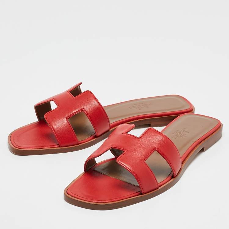 Pre Owned Hermes Red Leather Oran Slide Sandals Size 36.5