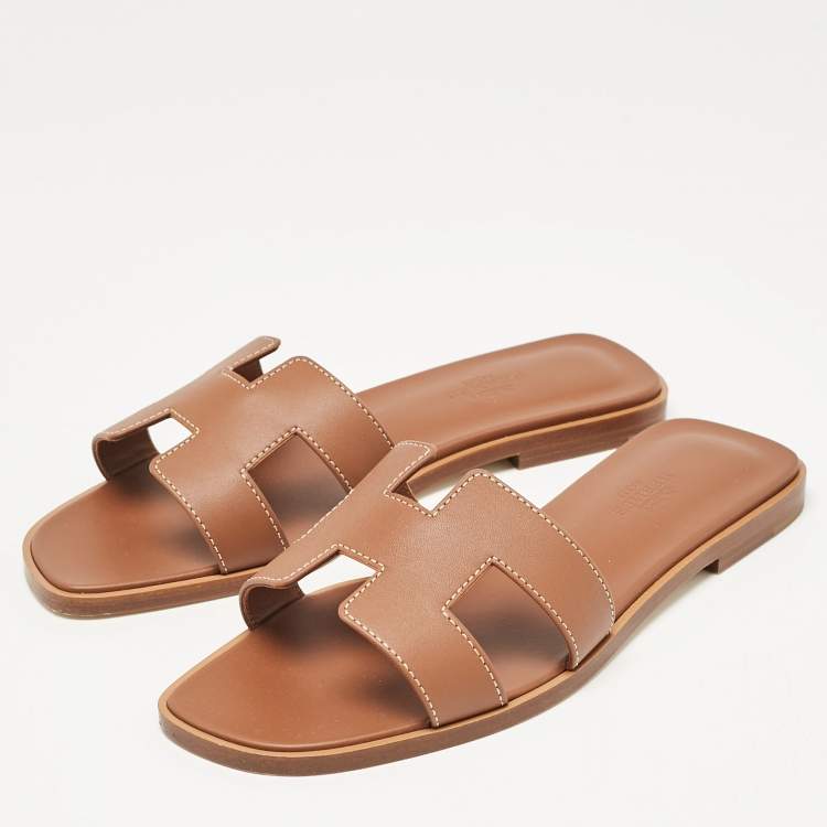 Pre Owned Hermès Brown Leather Oran Flat Slides Size 36
