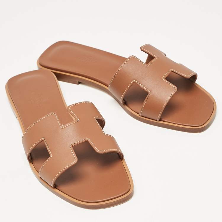 Pre Owned Hermès Brown Leather Oran Flat Slides Size 36