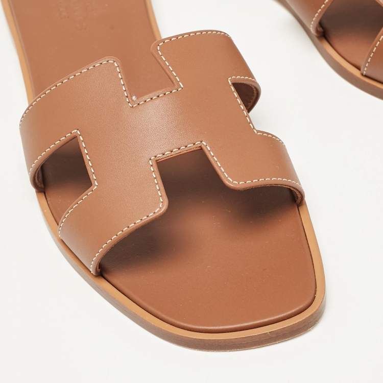 Pre Owned Hermès Brown Leather Oran Flat Slides Size 36