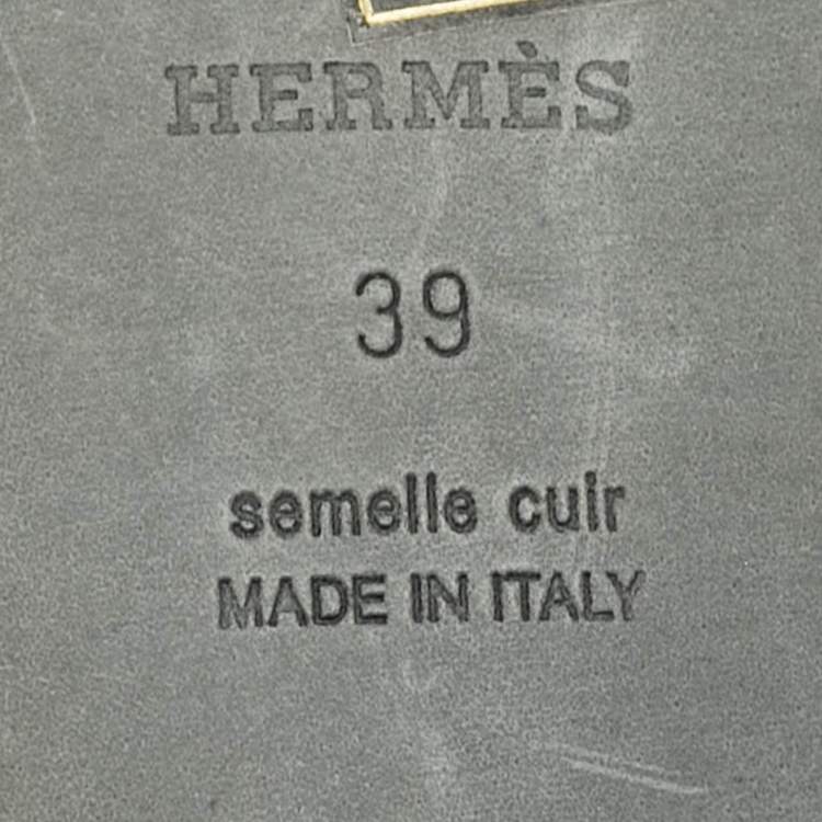 Pre Owned Hermes Silver Leather Omaha Flat Slides Size 39