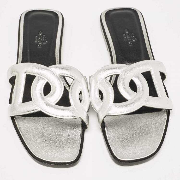 Pre Owned Hermes Silver Leather Omaha Flat Slides Size 39