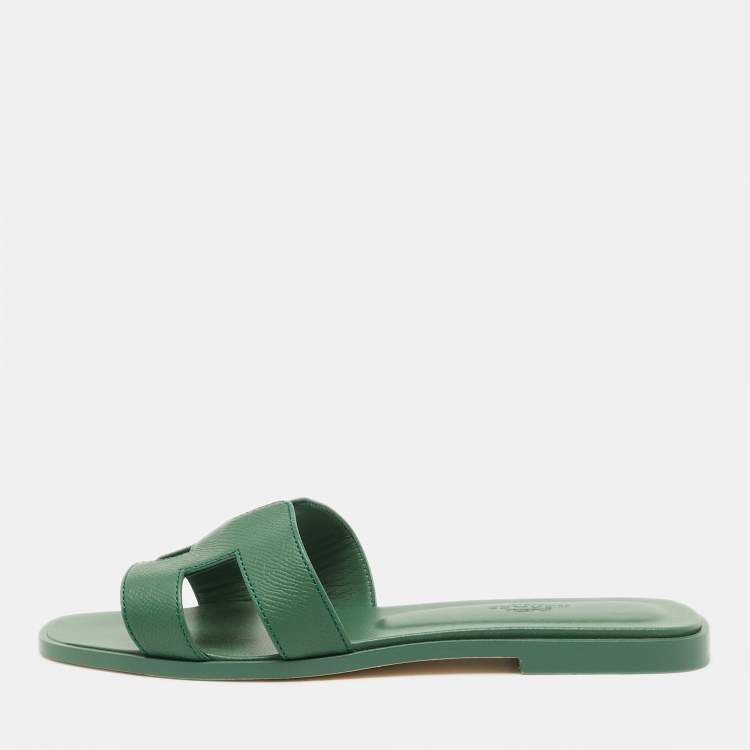 Pre Owned Hermes Green Leather Oran Flat Sandals Size 38
