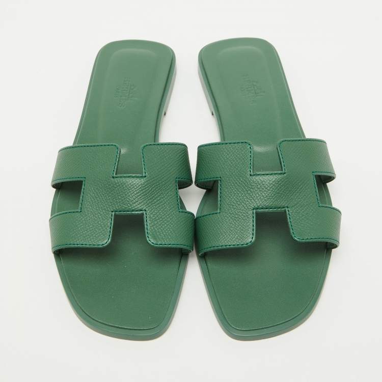 Pre Owned Hermes Green Leather Oran Flat Sandals Size 38