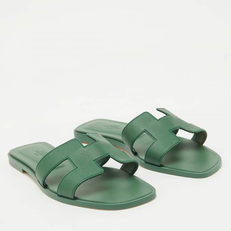 Pre Owned Hermes Green Leather Oran Flat Sandals Size 38