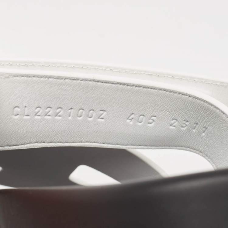 مملوكة مسبقًا Hermes White Leather Chypre Flat Sandals Size 40.5