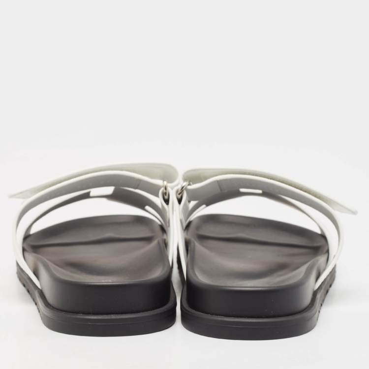 مملوكة مسبقًا Hermes White Leather Chypre Flat Sandals Size 40.5