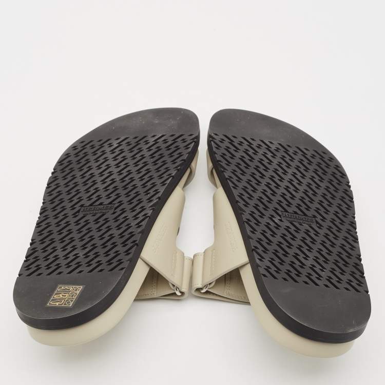 Pre Owned Hermes Grey Leather Chypre Sandals Size 40
