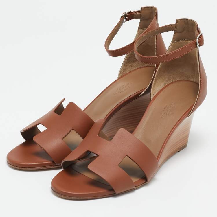 مملوكة مسبقًا Hermes Brown Leather Legend Wedge Sandals Size 39