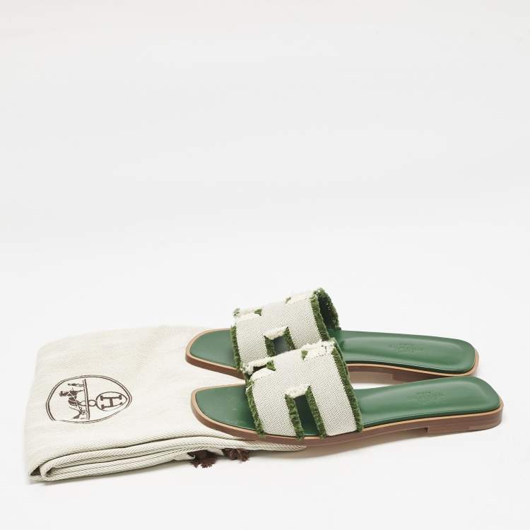 Pre Owned Hermes Beige/Green Fringe Canvas Oran Flat Slide Sandals Size 37