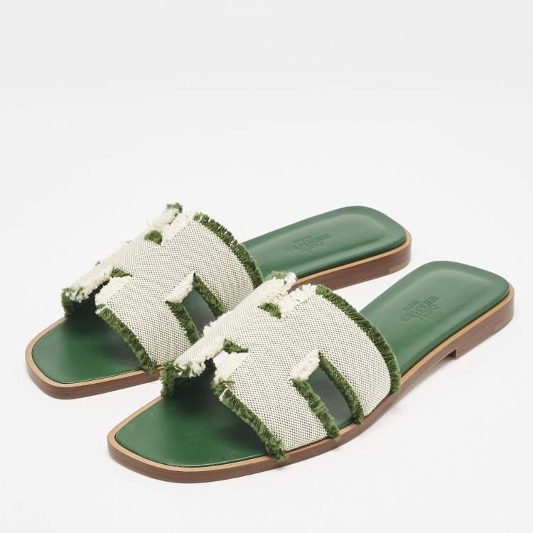 Pre Owned Hermes Beige/Green Fringe Canvas Oran Flat Slide Sandals Size 37