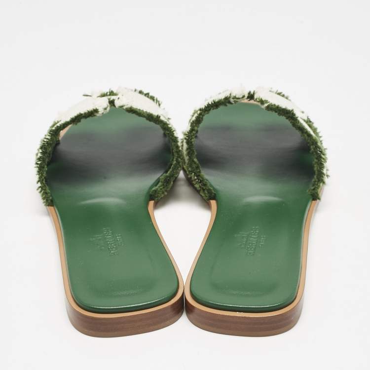 Pre Owned Hermes Beige/Green Fringe Canvas Oran Flat Slide Sandals Size 37