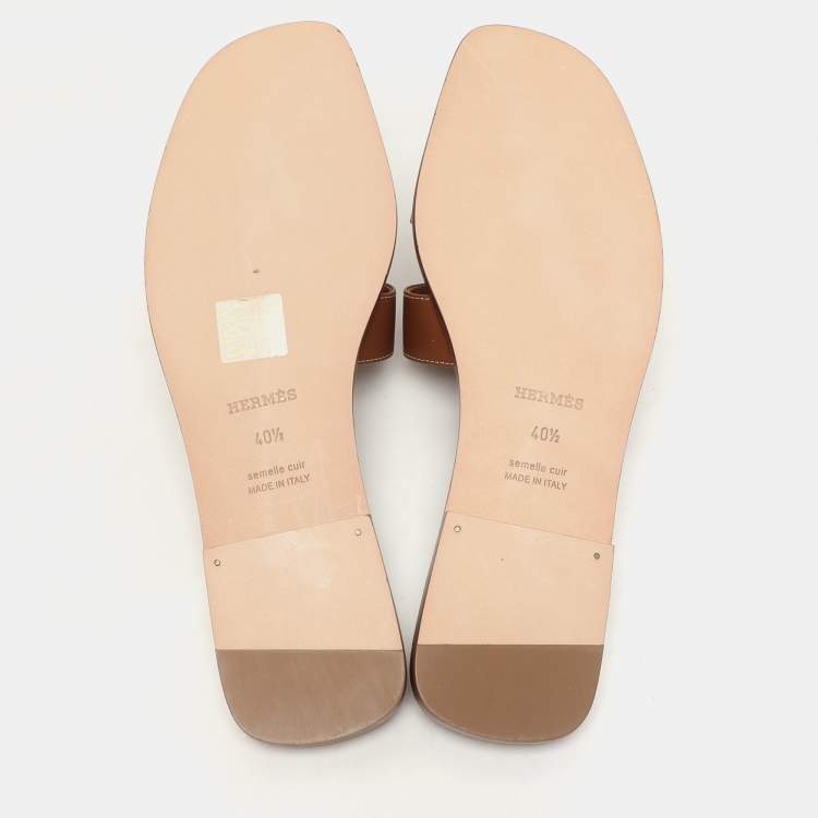 مملوكة مسبقًا Hermes Gold Leather Oran Flat Sandals Size 40.5