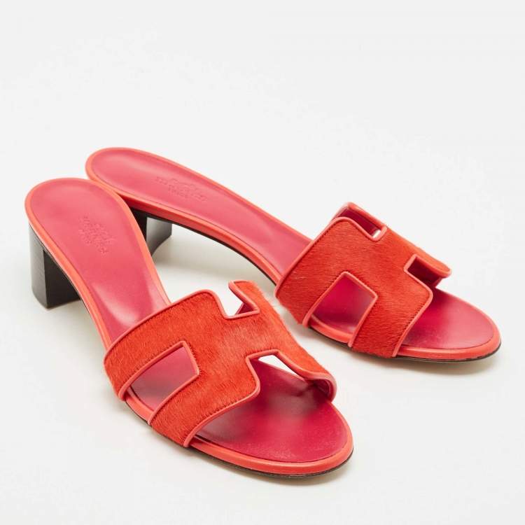 مملوكة مسبقًا Hermes Red Calf Hair and Leather Oasis Slide Sandals Size 39