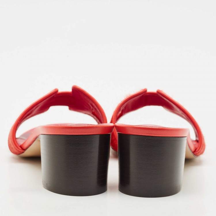 مملوكة مسبقًا Hermes Red Calf Hair and Leather Oasis Slide Sandals Size 39