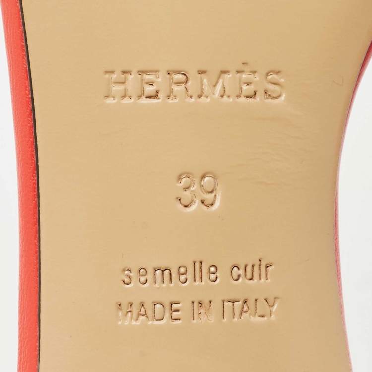 مملوكة مسبقًا Hermes Red Calf Hair and Leather Oasis Slide Sandals Size 39