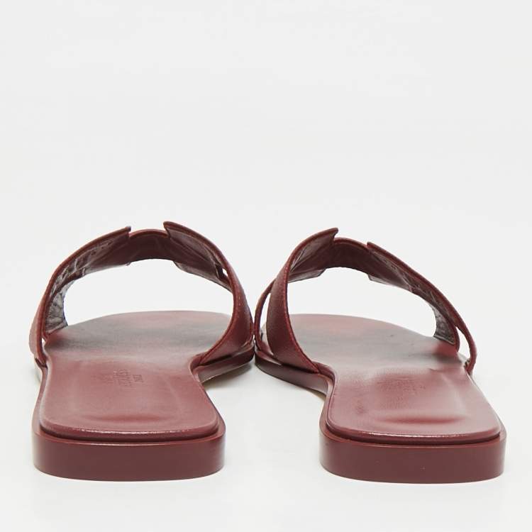 Pre Owned Hermès Burgundy Leather Oran Flat Slides Size 39