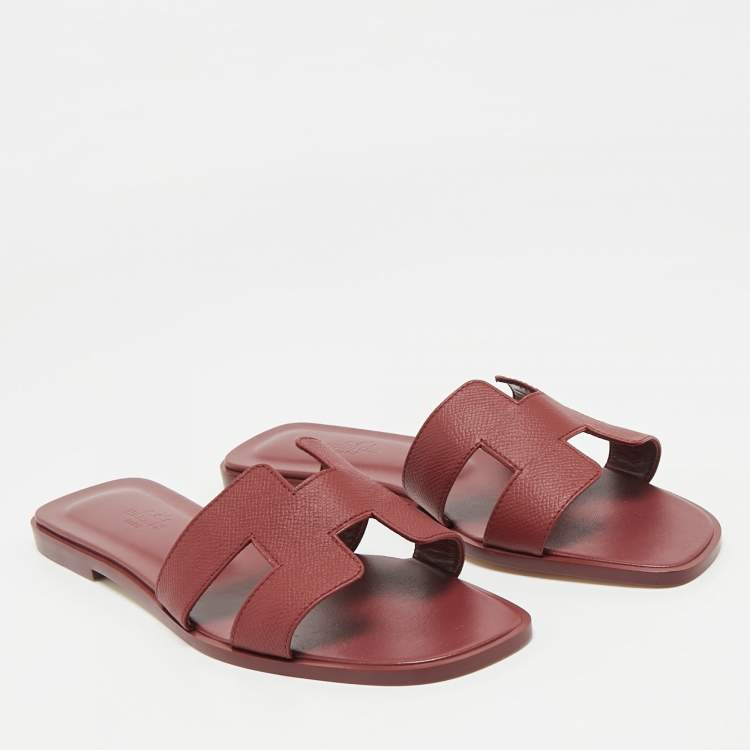Pre Owned Hermès Burgundy Leather Oran Flat Slides Size 39