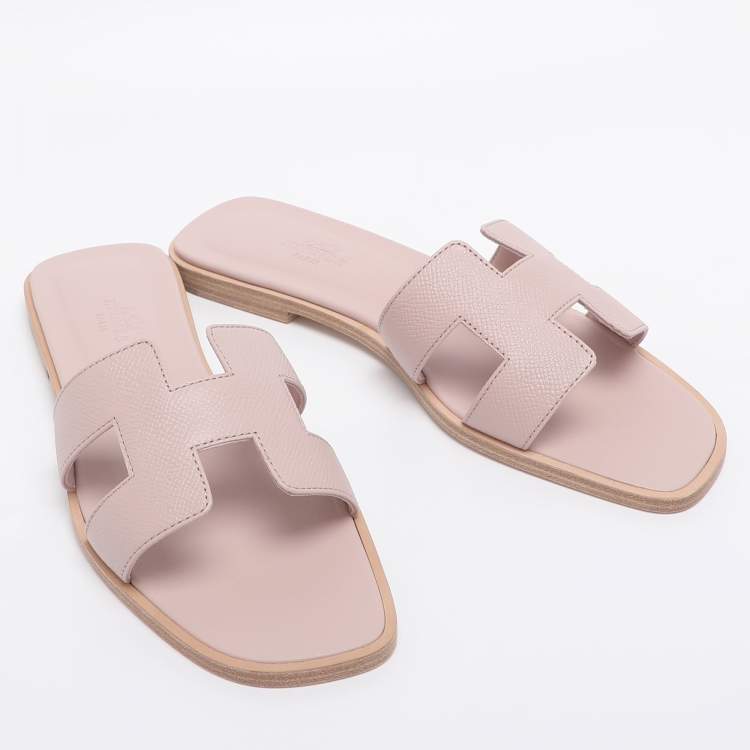 مملوكة مسبقًا Hermès Pink Leather Oran Flats Slides Size 38