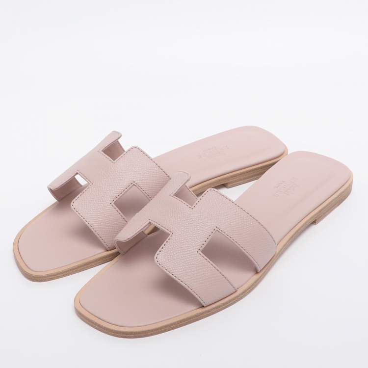 مملوكة مسبقًا Hermès Pink Leather Oran Flats Slides Size 38