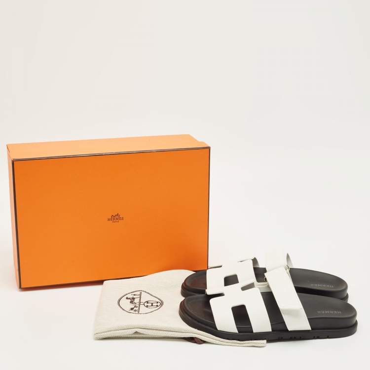 Pre Owned Hermès White Leather Chypre Flat Slides Size 38.5