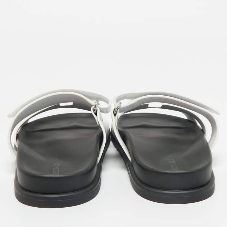 Pre Owned Hermès White Leather Chypre Flat Sandals Size 39.5