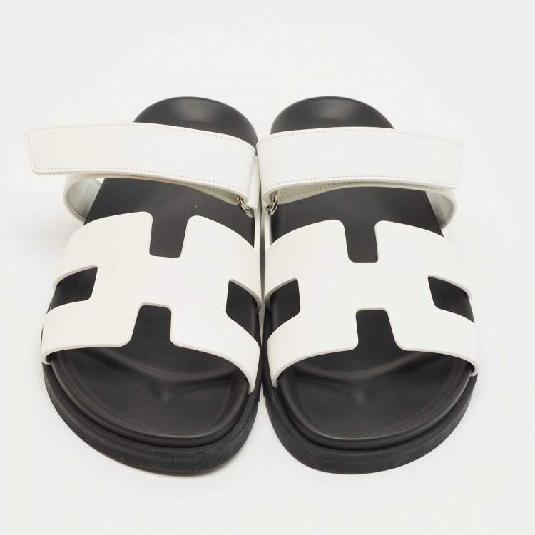 Pre Owned Hermes White/Black Leather Chypre Flat Slides Size 40