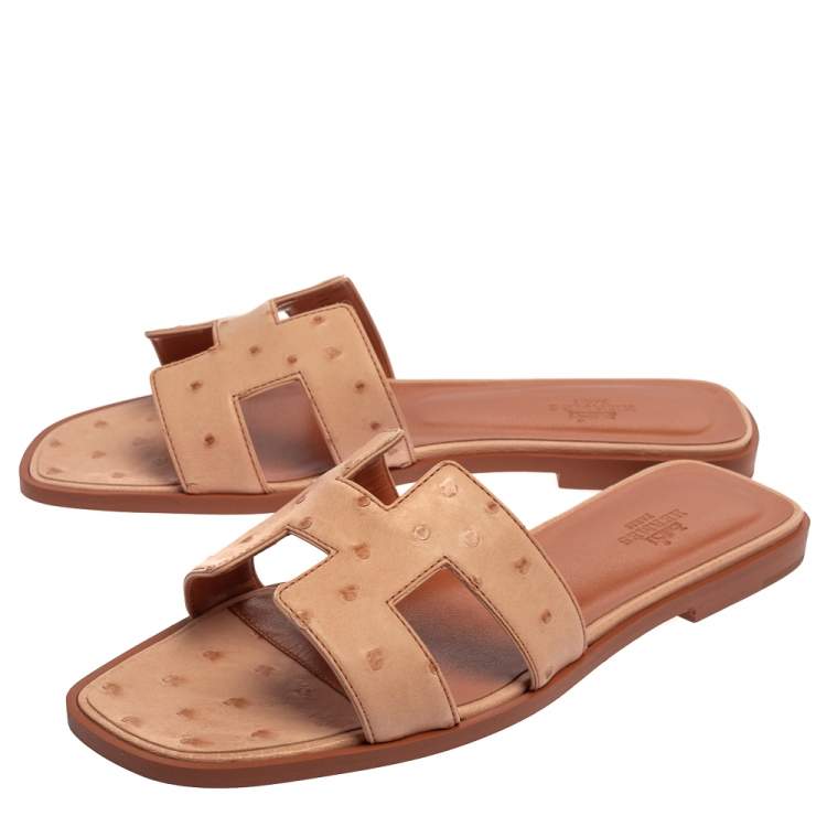 Pre Owned Hermes Pink Ostrich Leather Oran Sandals Size 38