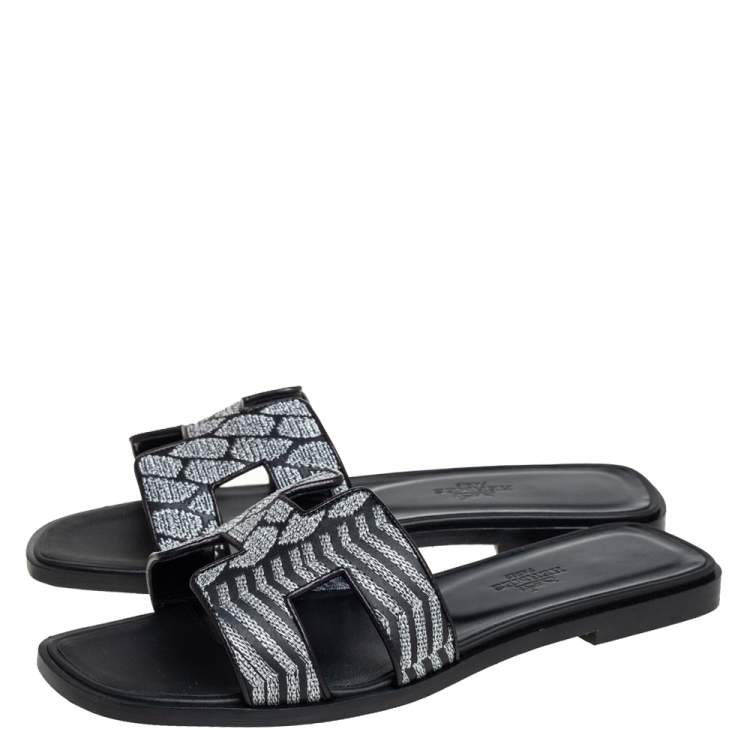 Pre Owned Hermes Black/Silver Embroidered Leather Oran Flat Slides Size 37
