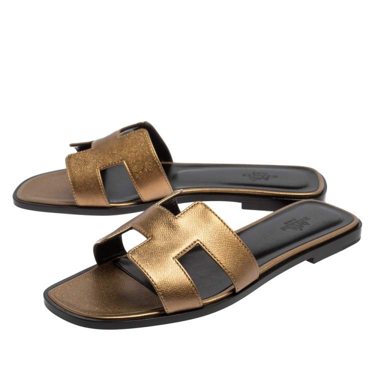 Pre Owned Hermes Gold Leather Oran Flats Size 39
