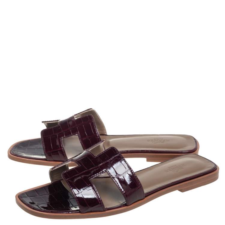 Pre Owned Hermes Burgundy Alligator Leather Oran Flat Slides Size 38