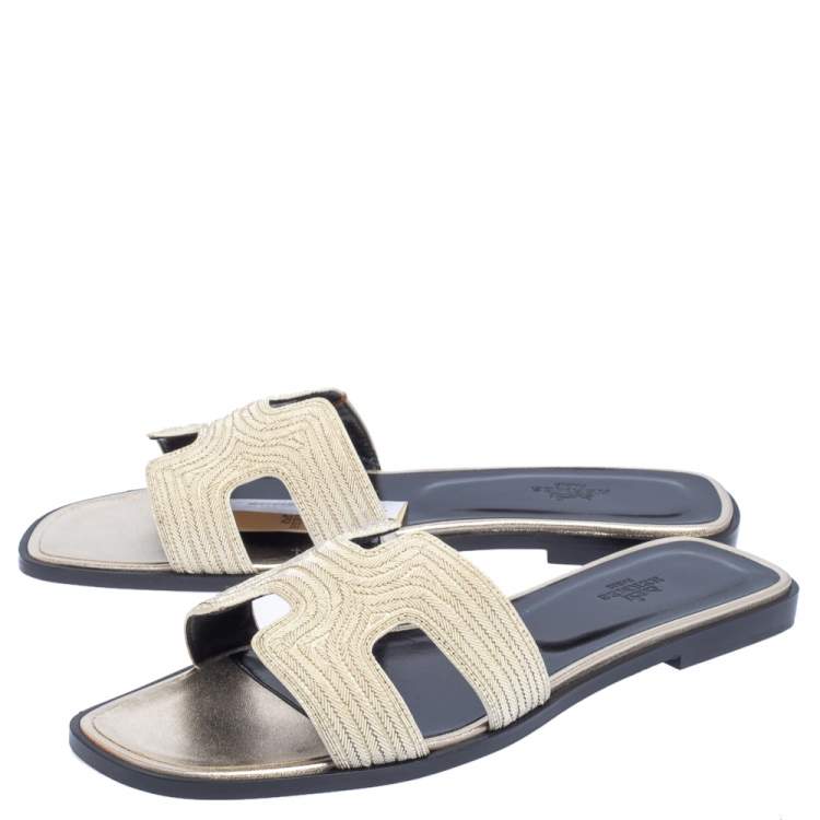 Pre Owned Hermes Cream Fabric Oran Flats Size 40.5