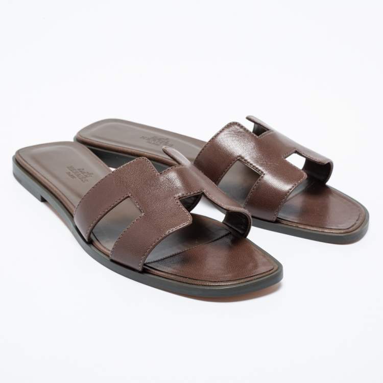 Pre Owned Hermes Brown Leather Oran Sandals Size 39