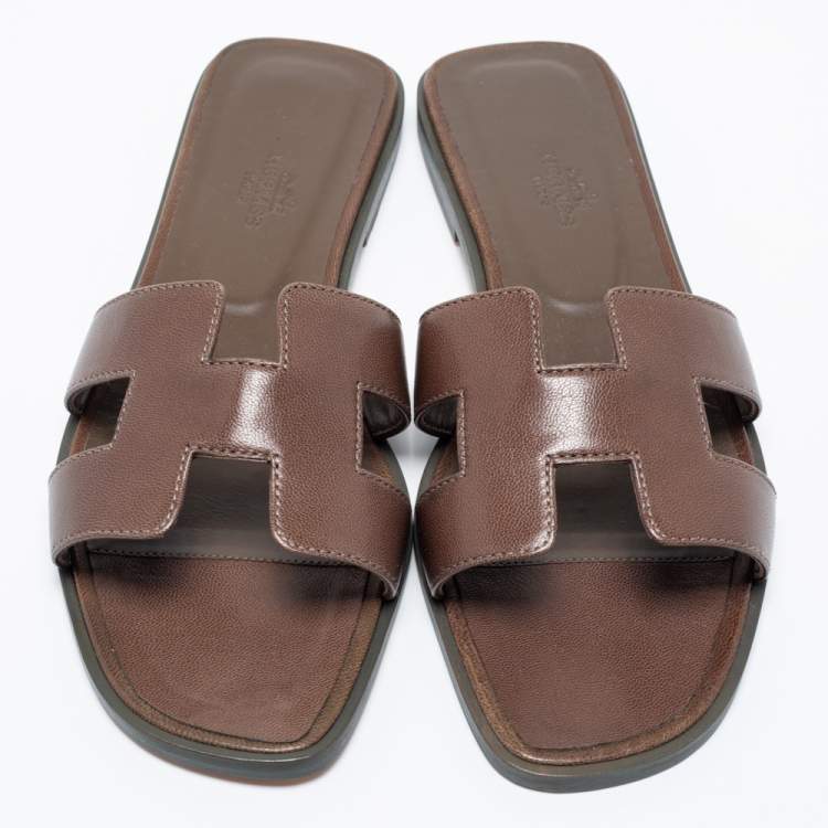 Pre Owned Hermes Brown Leather Oran Sandals Size 39
