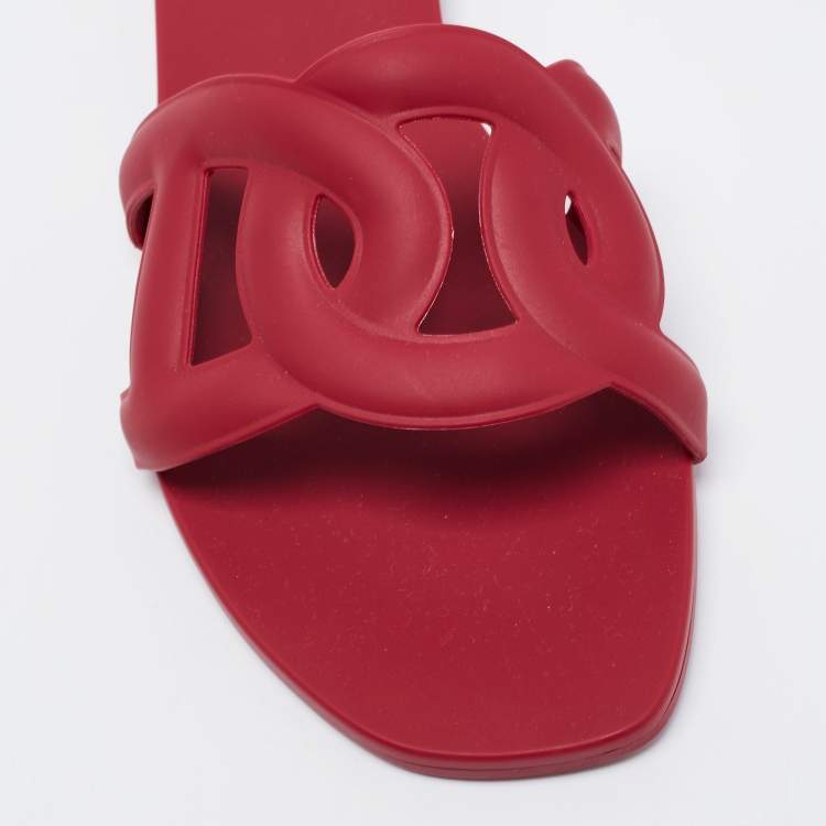 Pre Owned Hermes Burgundy Rubber Aloha Flat Slides Size 37