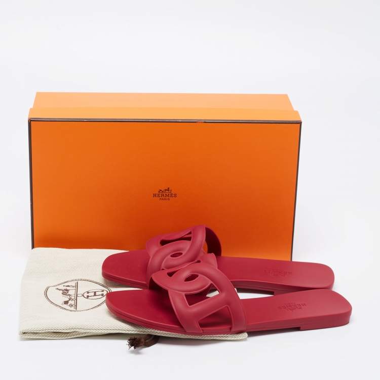 Pre Owned Hermes Burgundy Rubber Aloha Flat Slides Size 37