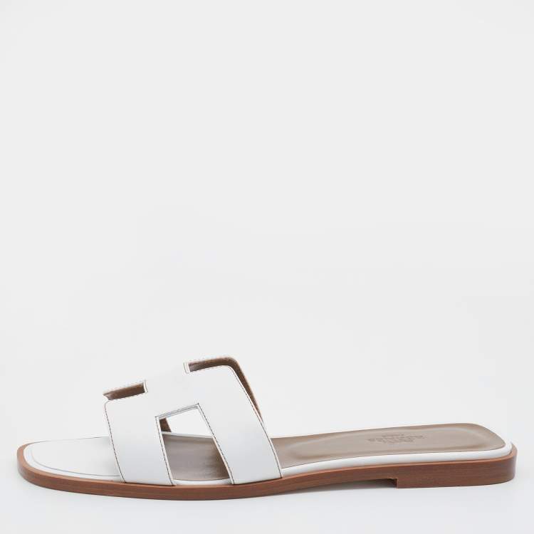 Pre Owned Hermes White Leather Oran Flat Slide Sandals Size 39