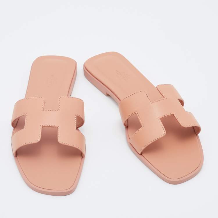 Pre Owned Hermes Peach Leather Oran Flat Slide Sandals Size 38
