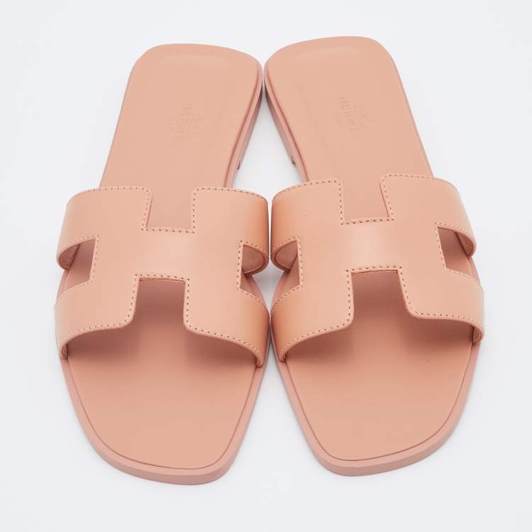 Pre Owned Hermes Peach Leather Oran Flat Slide Sandals Size 38